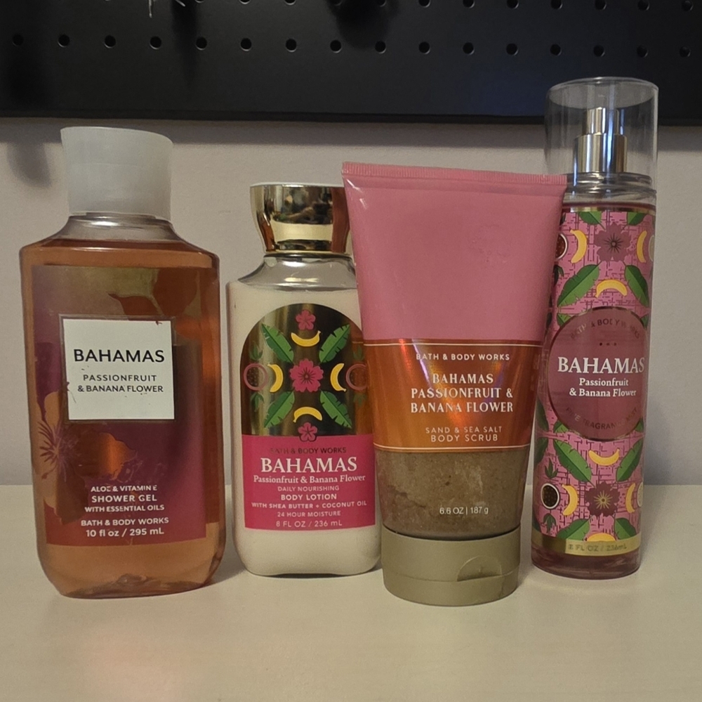 Bath & Body Works Bahamas Passionfruit And Banana Flower Body Care Set